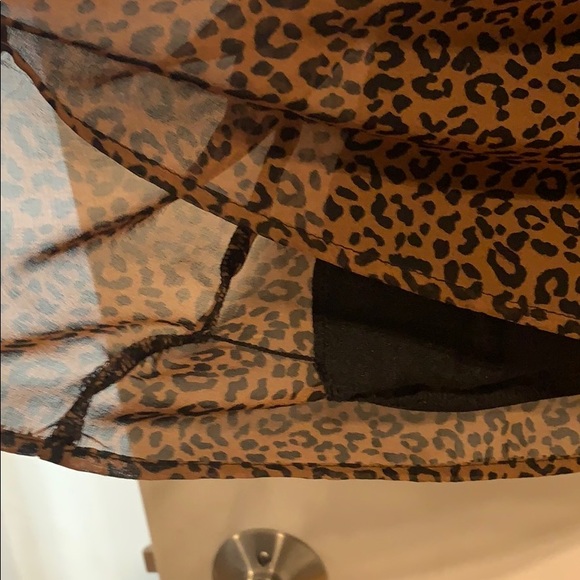 Leopard print with black lace overlay dress - Picture 9 of 10